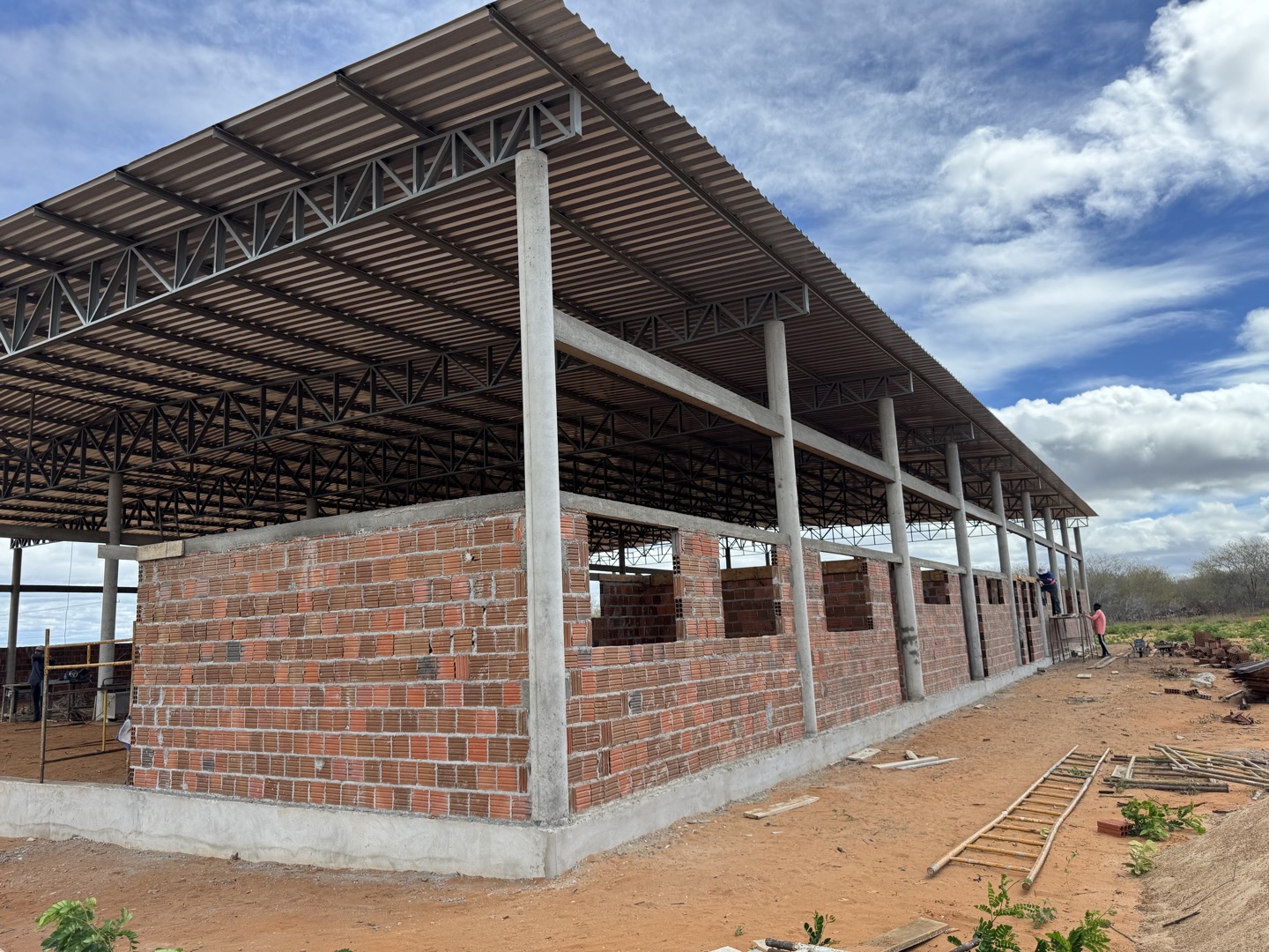 Vista lateral da construção — julho de 2025.
